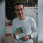 Άλκης Τρυφωνόπουλος: “Θα ήθελα οι ιστορίες μου να λειτουργούν ως μια ζεστή γωνιά για την ψυχή του αναγνώστη”