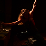 (π)ending: Η aerial dance solo performance της Νατάσσας Αραμπατζή έρχεται στο Ρεκτιφιέ