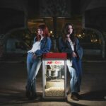 «Μπλέ υγρό»:  Η παράσταση με «street» διάθεση, hip pop ρυθμό και νεανική ενέργεια στον Χώρο Τεχνών Κ4